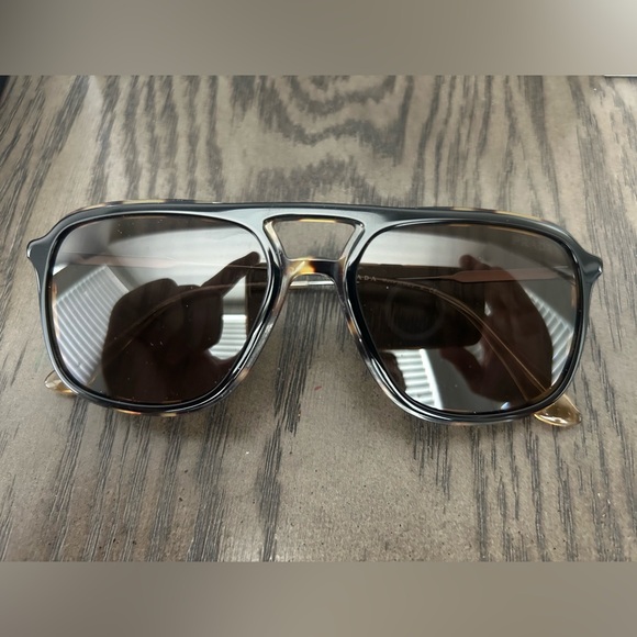 Men’s Authentic Prada Sunglasses - Picture 9 of 11